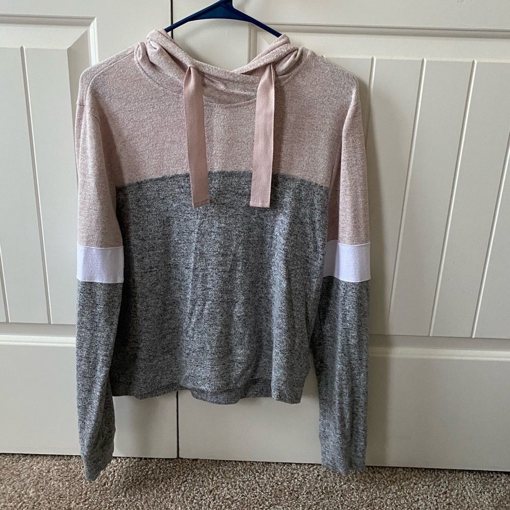 Cropped color-block pullover